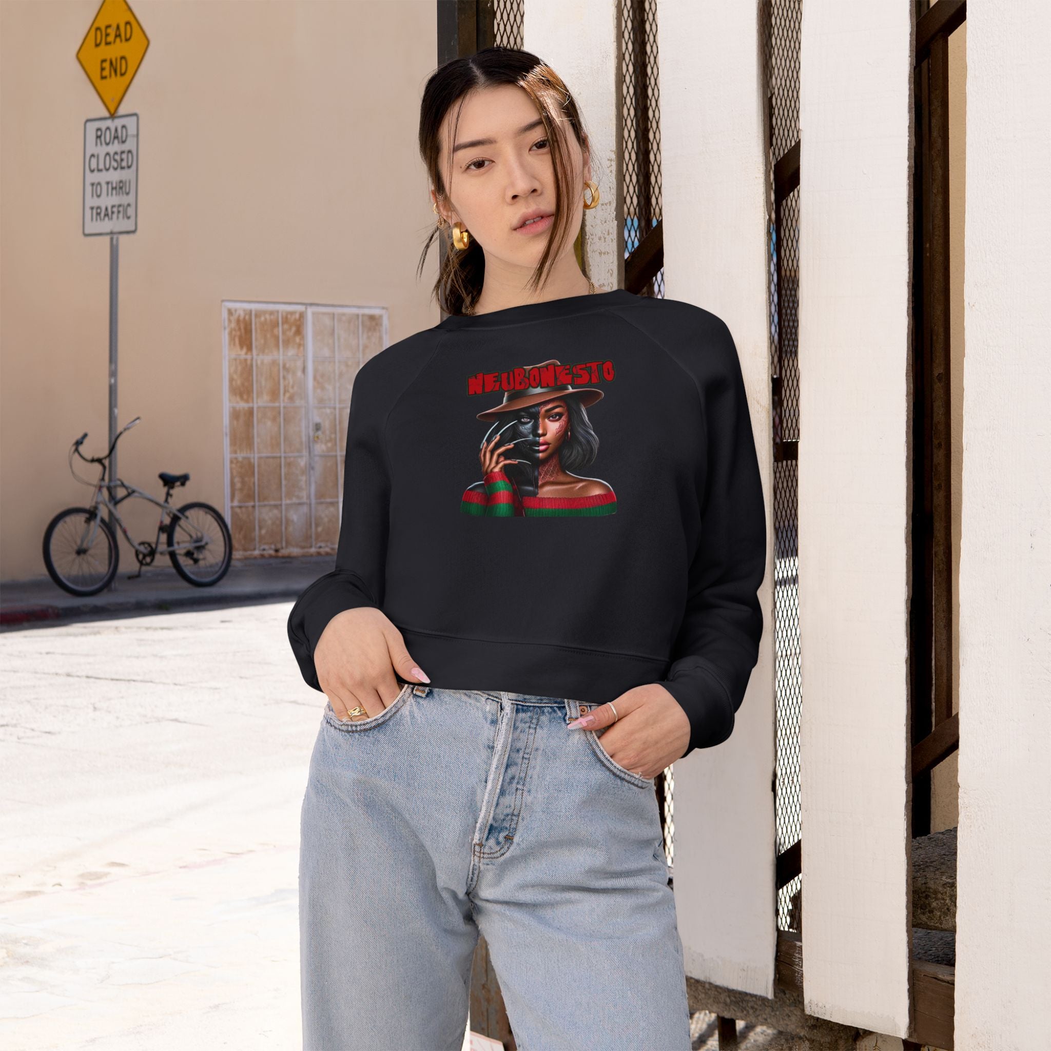 Neubonesto Horror Cropped Fleece Pullover